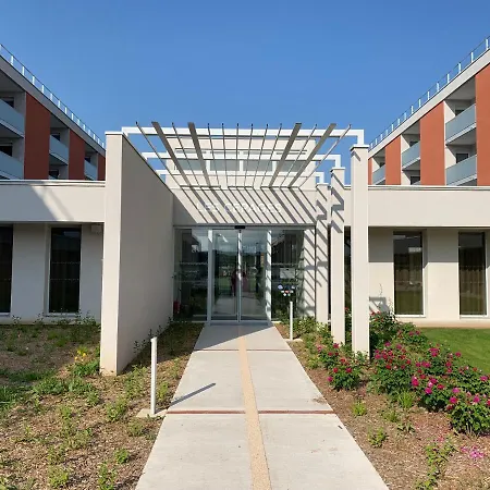 Apartahotel Domitys Les Cépages 4*