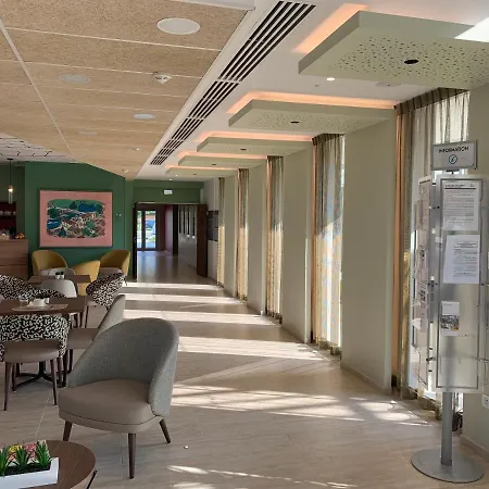 Domitys Les Cepages Aparthotel 4*