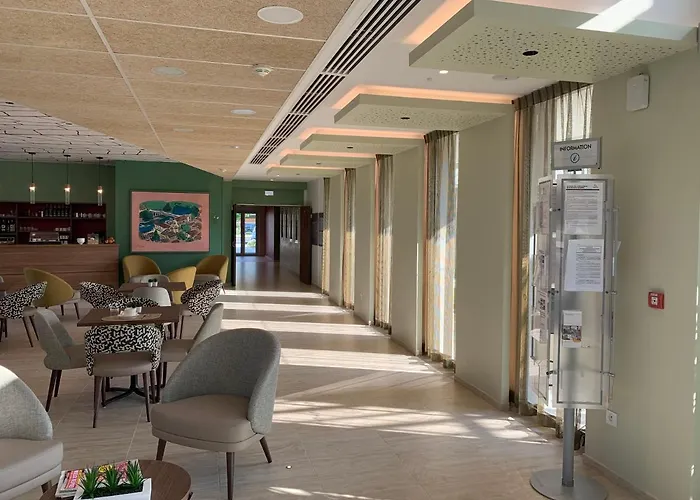 Domitys Les Cepages アパートホテル 4*